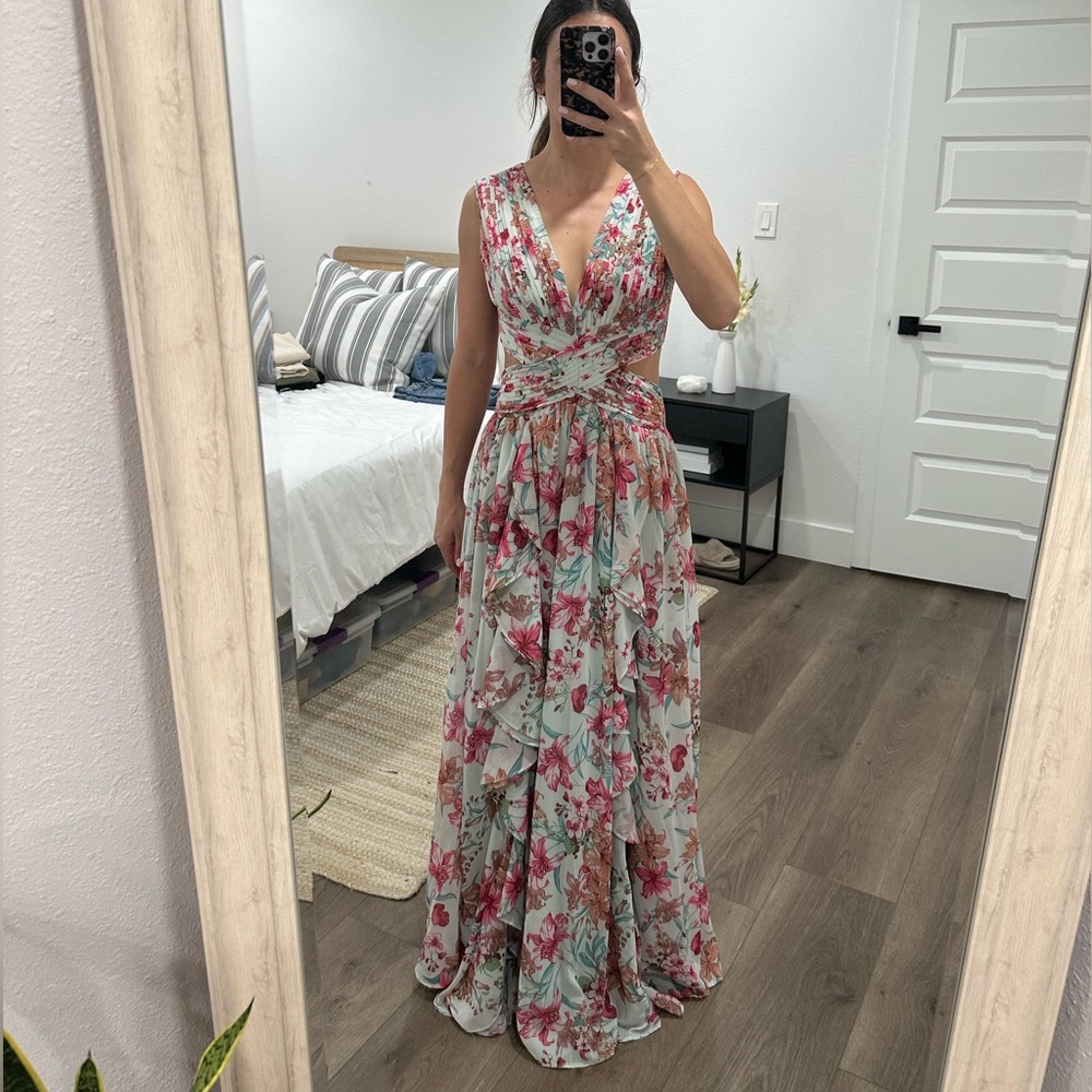 Maxi cut out floral dress